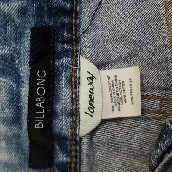 Billabong Laneway Denim Frayed Hem Acid-Washed Embroidered Cut-off Shorts - Picture 7 of 9